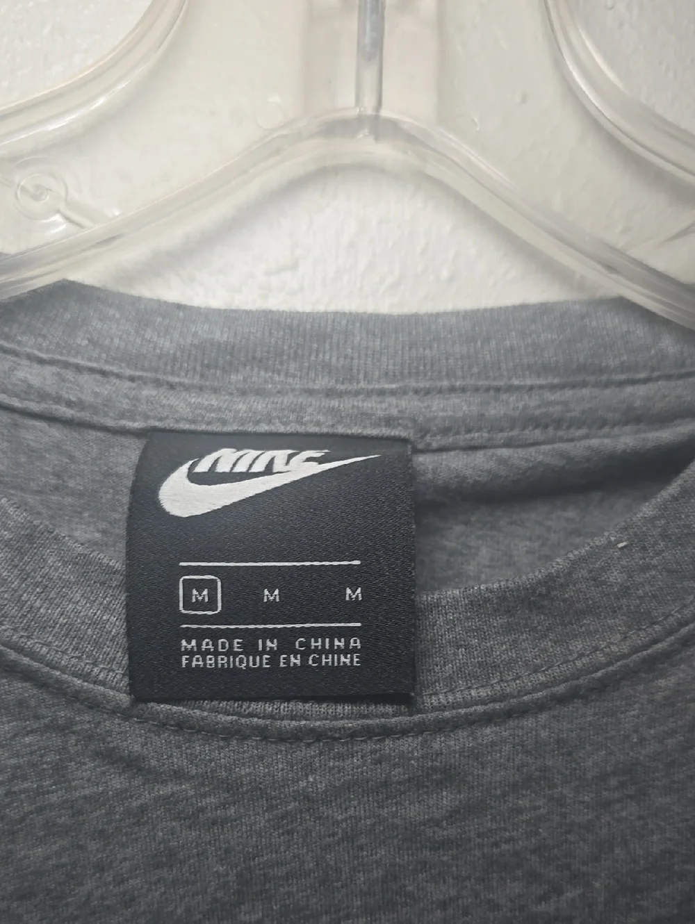 Nike Icon Clash City Size Med Womens Top Gray Woven Patches Long Sleeve Shirt